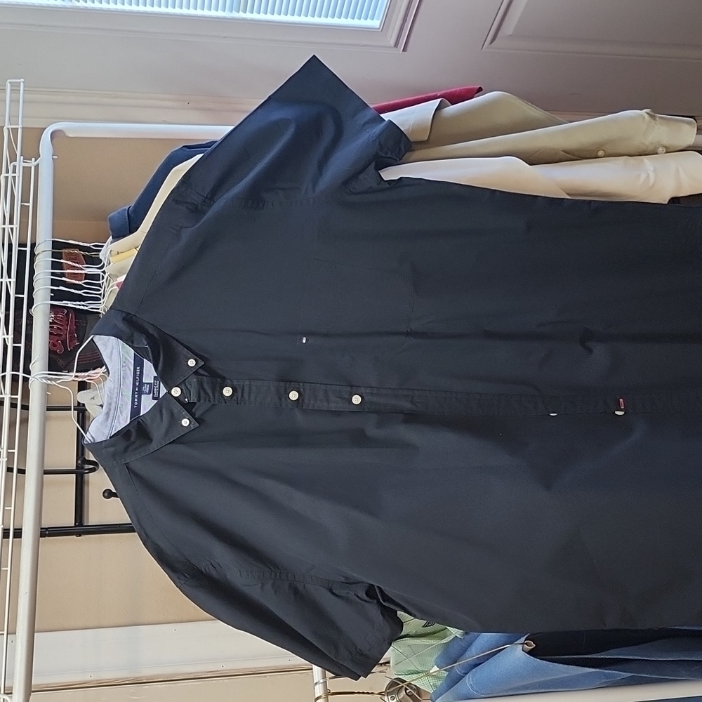 Tommy Hilfiger Black Short Sleeve Button-Down Shirt